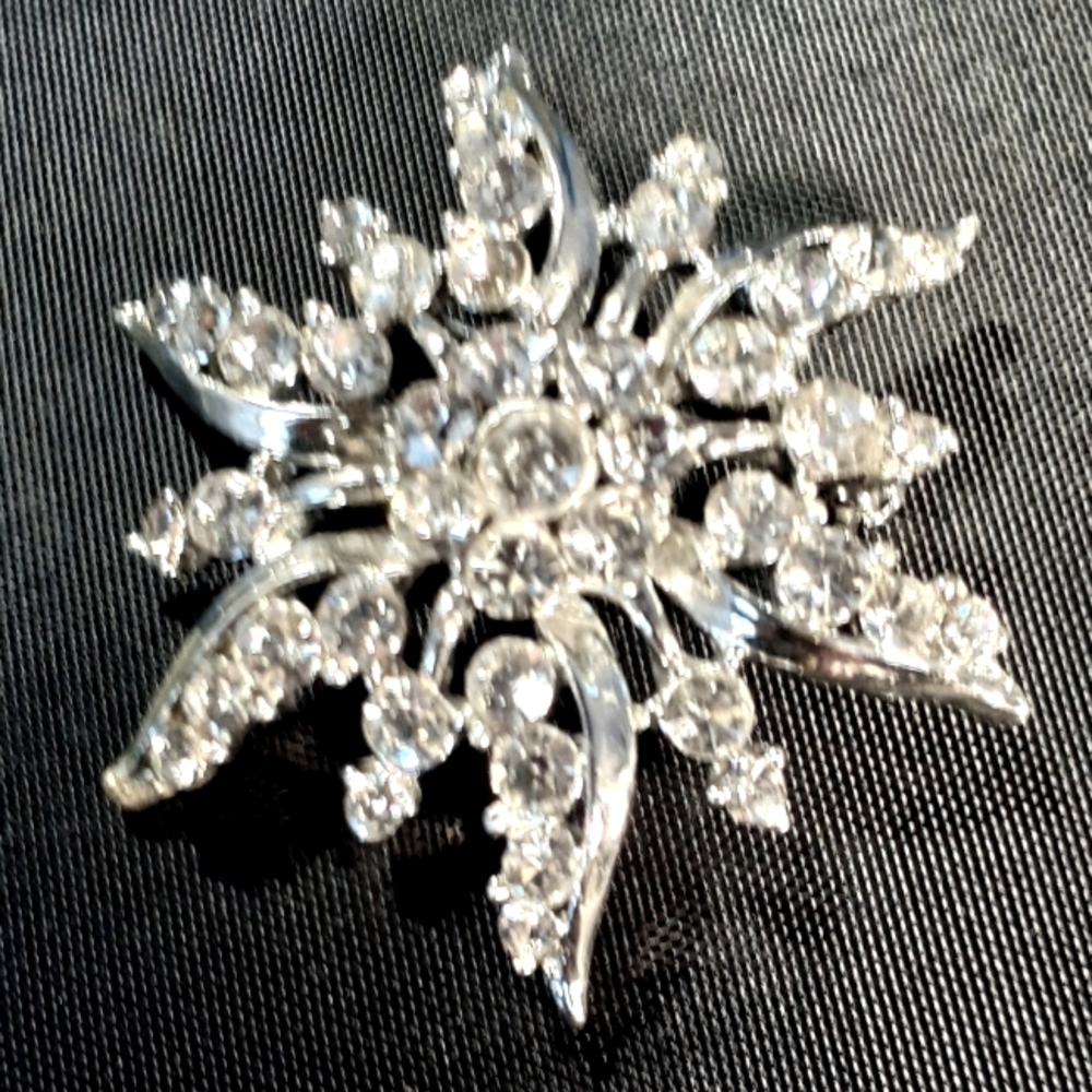 "STAR" Rhinestone Starburst pin
